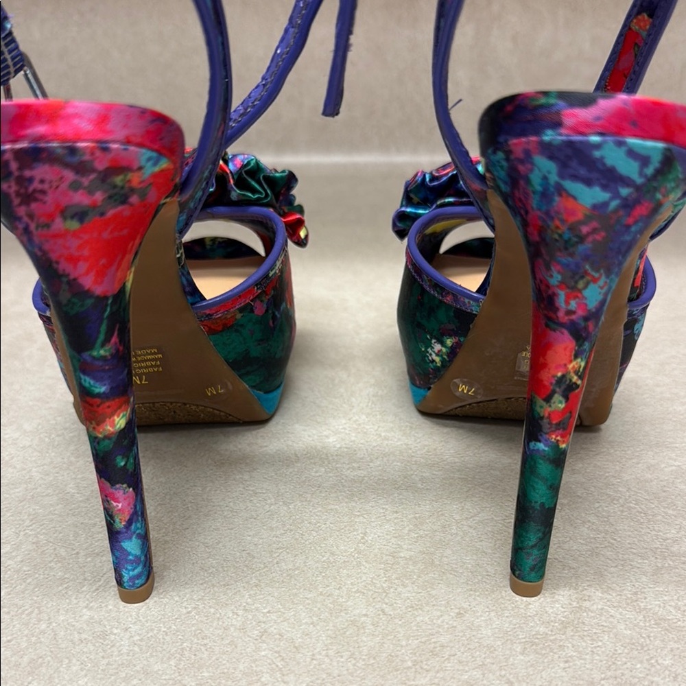 Gianni Bini Heels - Picture 7 of 8